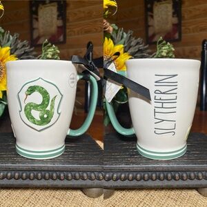 SLYTHERIN HARRY POTTER CREST Rae Dunn Mug